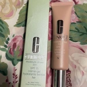 Clinique moisture surge tint spf 15